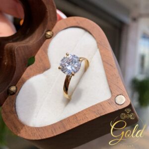 Anel Solitário Mavye em Ouro 18k/750