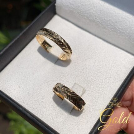 Par de Alianças Amalfi 4,5mm em Ouro 18k/750