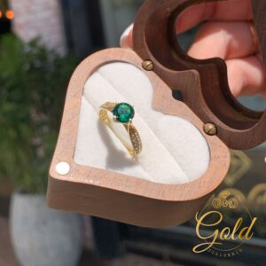 Anel Solitário Victory Green em Ouro 18k/750
