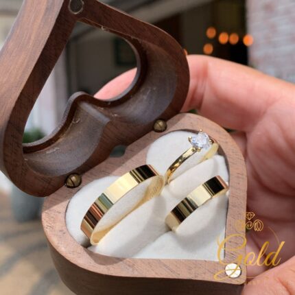 Trio de Alianças Paris 4mm + Anel Solitário Lírio em Ouro 18k/750
