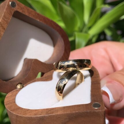 Par de Alianças Abaulada 4,5mm em Ouro 18k/750