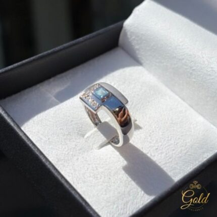 Anel com Água Marinha e Brilhante em Ouro Branco 18k/750