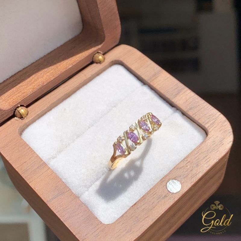 Anel com Ametista e Brilhantes em Ouro 18k_750