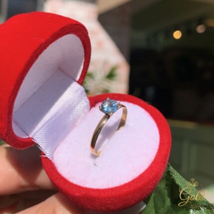 Anel Solitário Lírio Blue em Ouro 18k/750