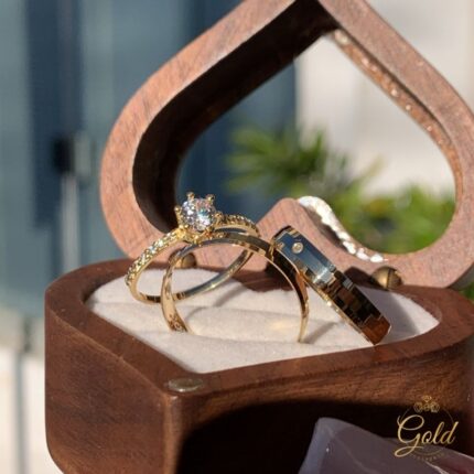Trio de Alianças Infinity 3mm + Anel Solitário Realeza em Ouro 18k/750