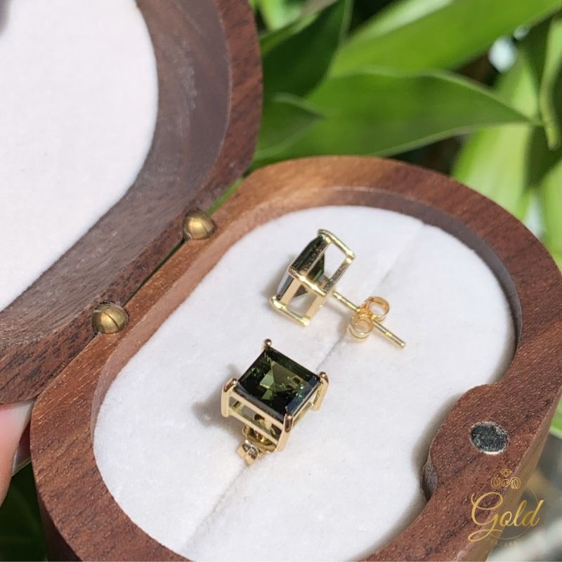 Par de Brincos com Turmalina Verde Ouro 18k/750