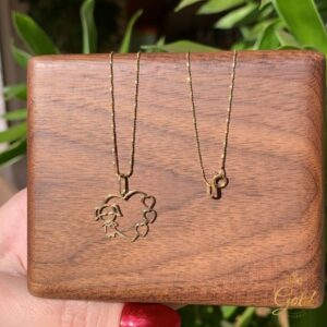 Corrente Feminina Elo Personalizado com Pingente Menina em Ouro 18k/750
