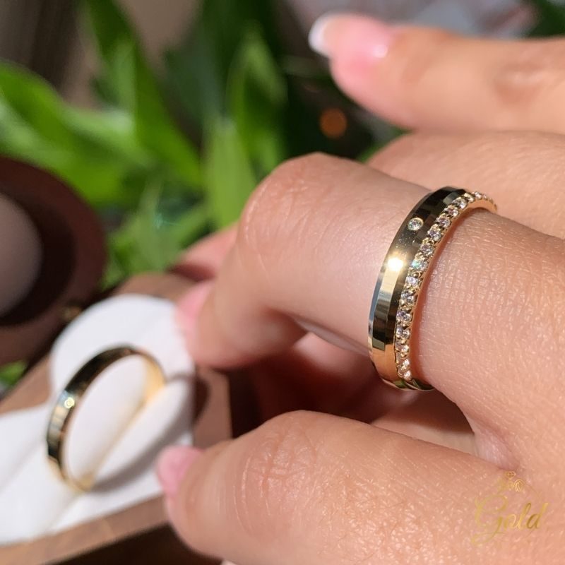 Par de Alianças Infinity 2,5mm Feminina e 3,5mm Masculina + Aparador Meia Volta de Pedras em Ouro 18k_750 (4)